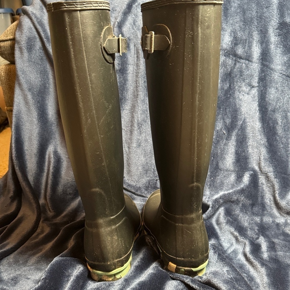 Hunter Classic Black Waterproof Boots - Picture 5 of 10